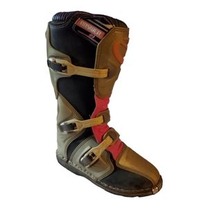 Answer size 8 Women's motoX boots